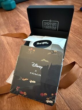 New Coach Disney X Mickey & Minnie Floral Softcover Notebook includes Gift box !